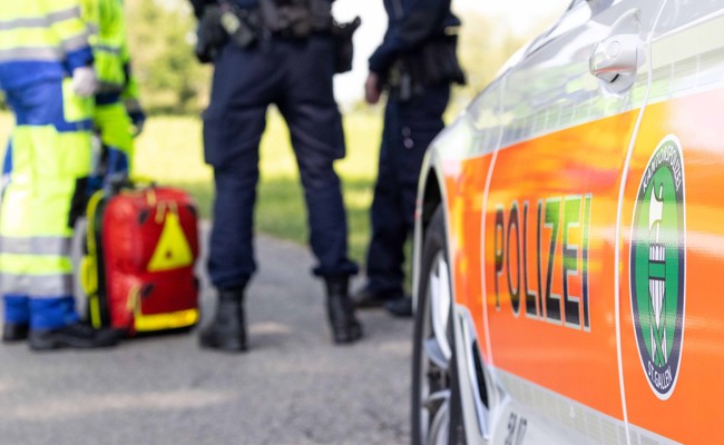 Bauarbeiter stürzt zwei Meter von Leiter und verletzt sich schwer