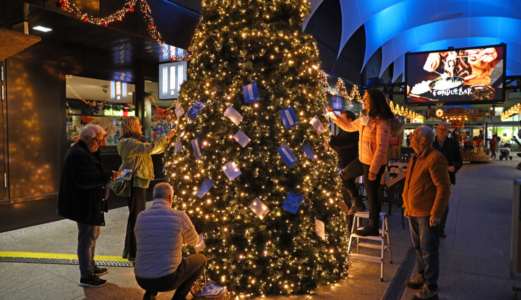 Gutes tun: Der Christbaum voller Wünsche ist zurück