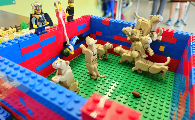 Lego-Bautag: Daniel abseits der Löwengrube