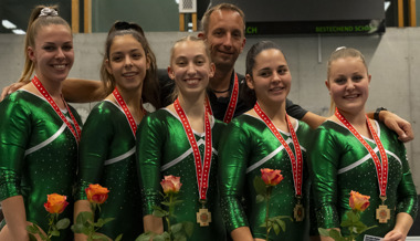 Gold für Nina Langenegger mit der Mannschaft