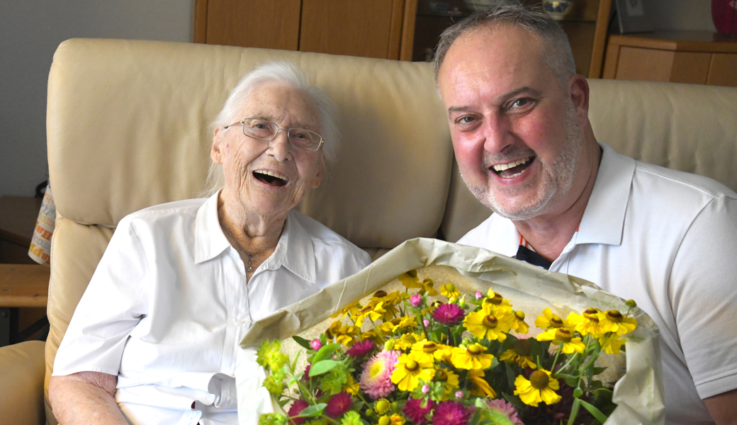 Mit viel Humor den 100. gefeiert