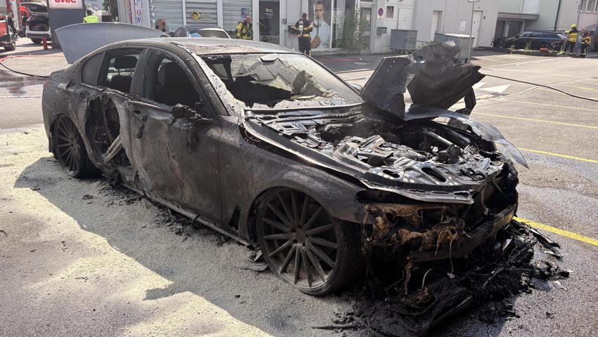 Was von dem Auto übrig blieb ...