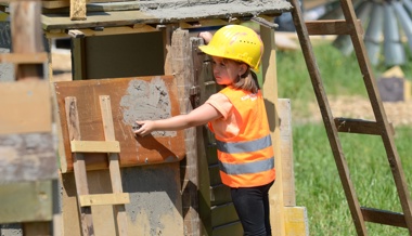 Auf der Grossbaustelle Neuhof haben die Kinder das Sagen