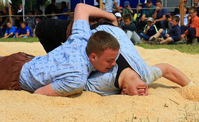 Abwechslungsreiche Schwingkost: Erst der Nachwuchs, dann die Arrivierten