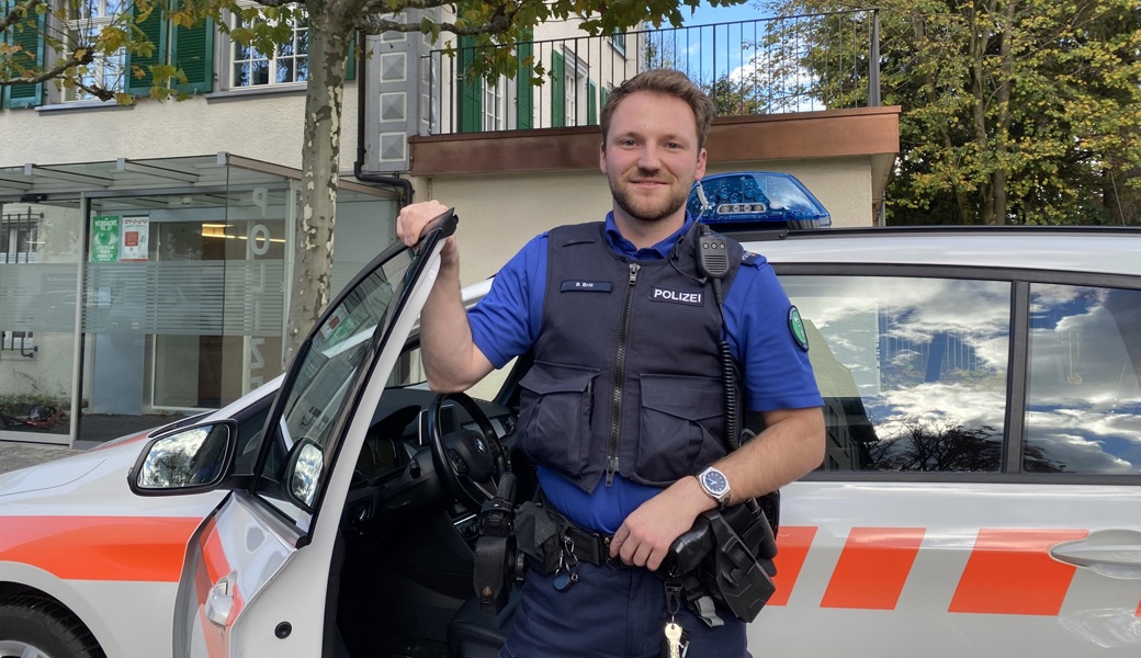 Benjamin Britt war bereits in Mels und Buriet im Einsatz. Seine erste feste Stationierung hat er nun auf dem Polizeiposten in Oberriet. 