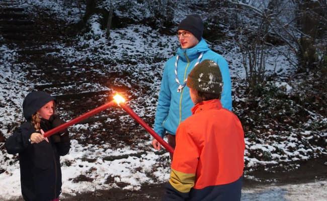 Waldweihnacht der Pfadiabteilung Alvier im Fackelschein