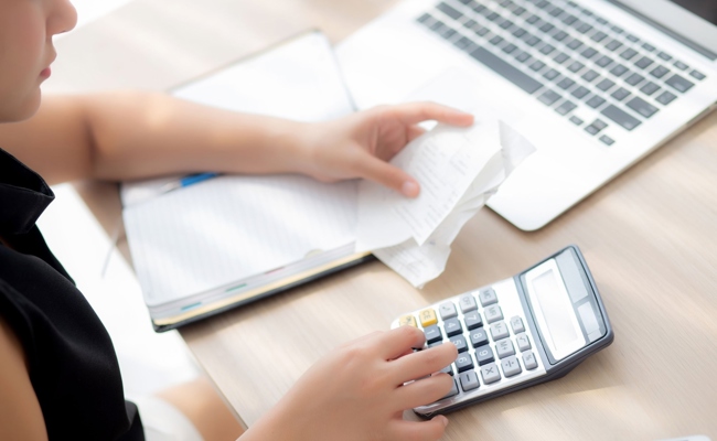 Früh verschuldet: Junge Erwachsene können nicht mit Geld umgehen