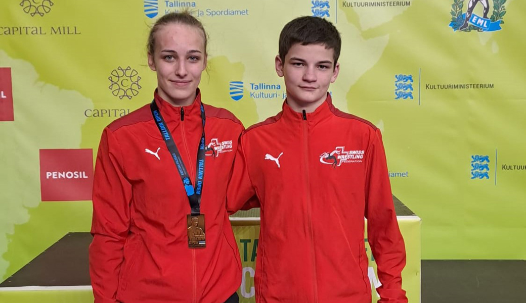 Annatina Lippuner und Tinio Ritter (von links) nahmen am grössten Ringerturnier Europas teil. 