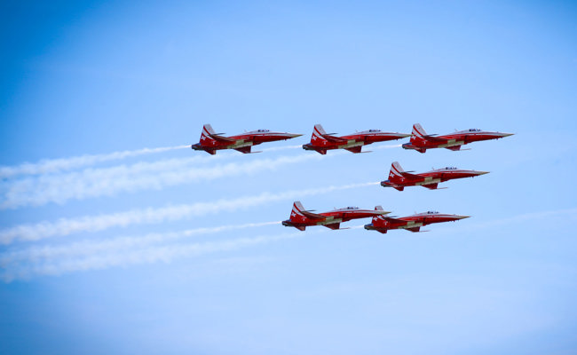 Patrouille Suisse glänzt ohne Generalprobe – Altenrhein feiert 100 Jahre Flugplatz
