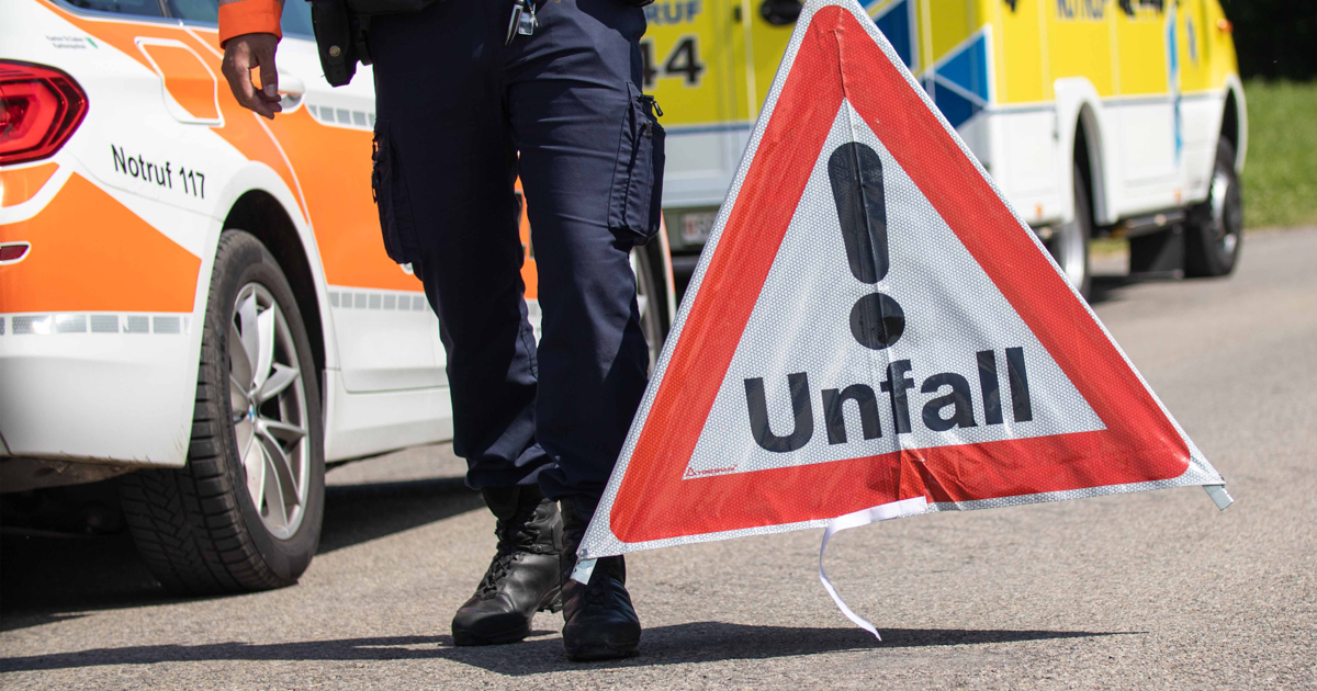 Fell from platform: 57-year-old man suffers life-threatening injuries in ...