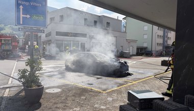 Erst «brääselete» es – dann brannte das Auto komplett aus