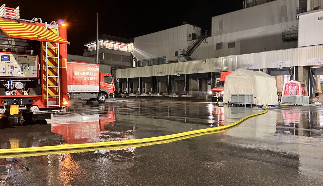 Die Blaulichtorganisationen standen mit einem Grossaufgebot im Einsatz.