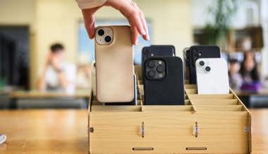 Politiker stellen sich gegen kantonales Handyverbot an Schulen – mit einer Ausnahme