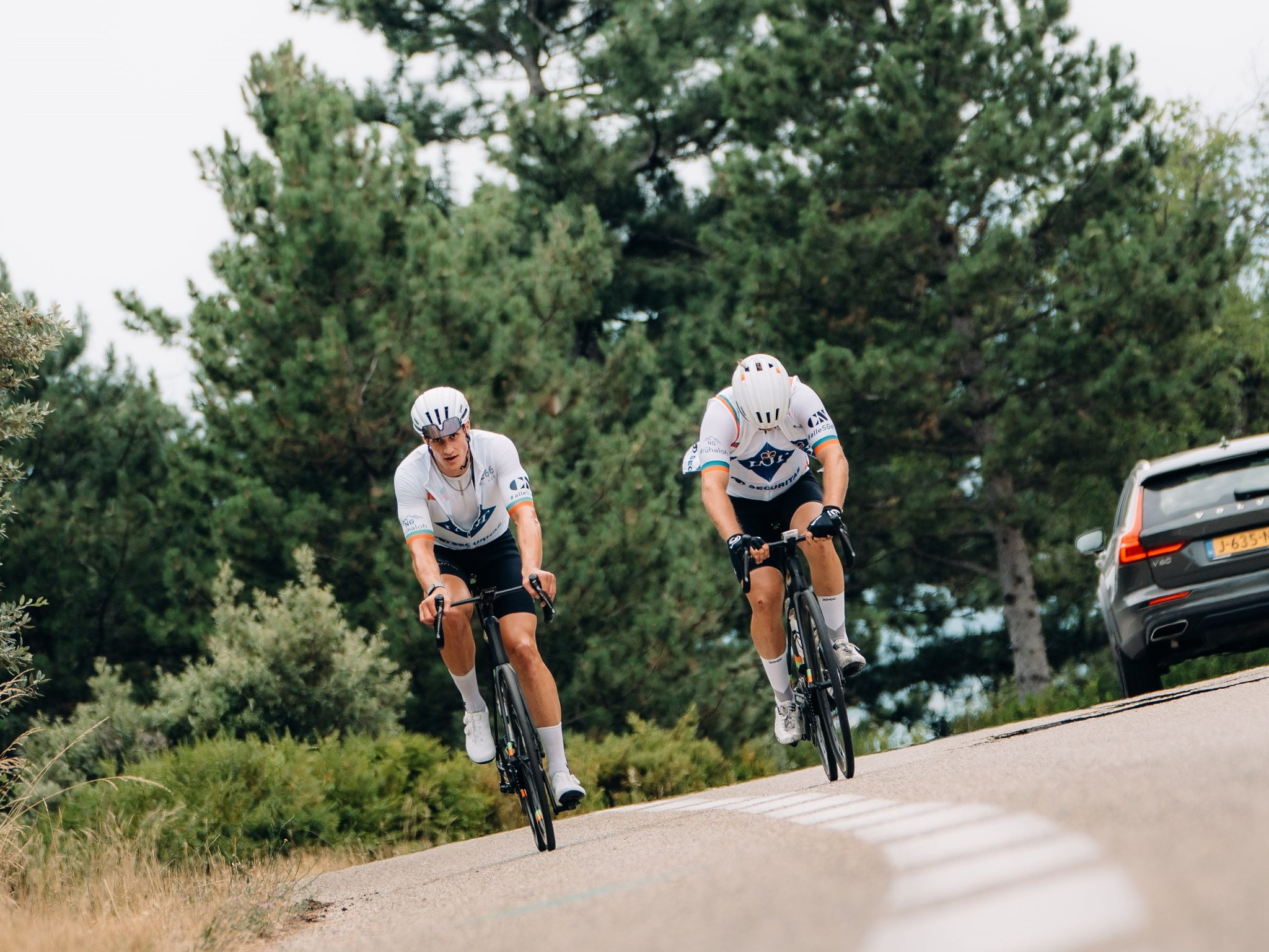 Ex-Skiathleten am Limit: Noger und Gauer bezwingen Berg sechsmal – und sammeln Spenden
