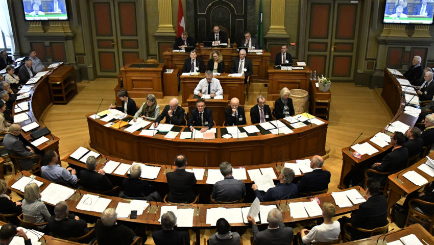 Blick hinein ins Kollegium. Blick hinein ins Kollegium.