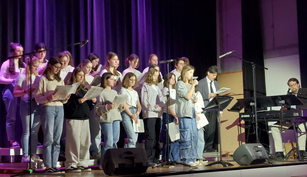 Der Ad-hoc-Jugendgospel-Chor überzeugte bei seinem Konzert. 