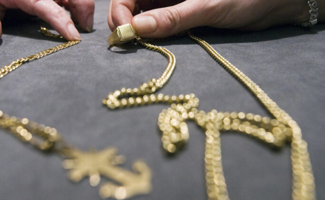 Eine uralte Masche, die immer noch funktioniert: Dreister Betrug beim Goldankauf