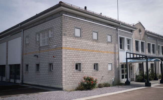 Mehr Platz hinter Gittern: Kanton nimmt die Gefängnisse Bazenheid und Uznach wieder in Betrieb