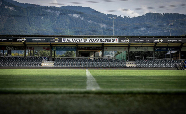 Weil er heimlich Spielerinnen filmte: Ehemaliger sportlicher Leiter des SCR Altach wird schuldig gesprochen