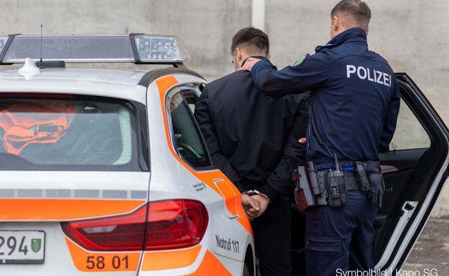 Erwischter Langfinger bespuckt und beisst Polizisten