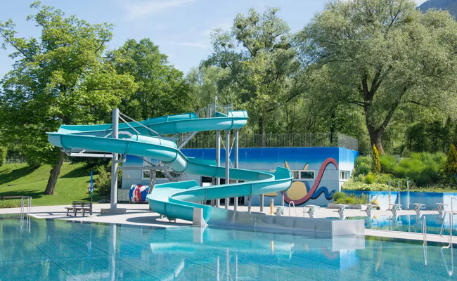 Neue Rutschbahn für Schwimmbad Mühleholz
