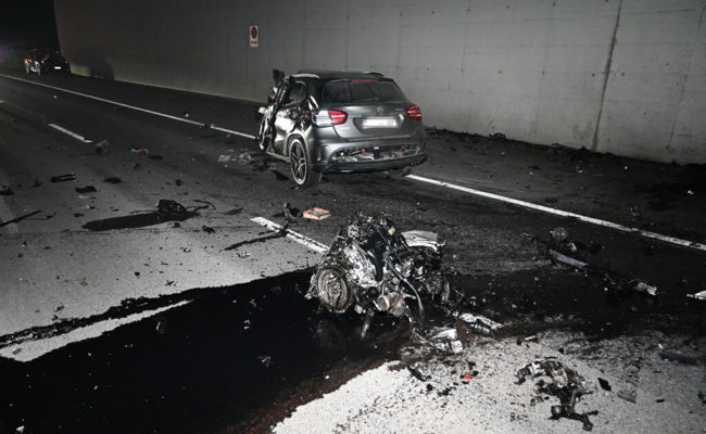 29-jähriger Autofahrer prallt zwischen Rüthi und Oberriet in eine Betonwand und stirbt