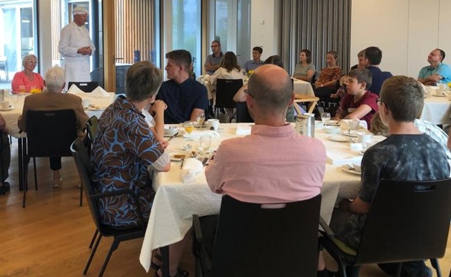 FDP verband beim Familienbrunch verschiedene Generationen im Stütlihaus