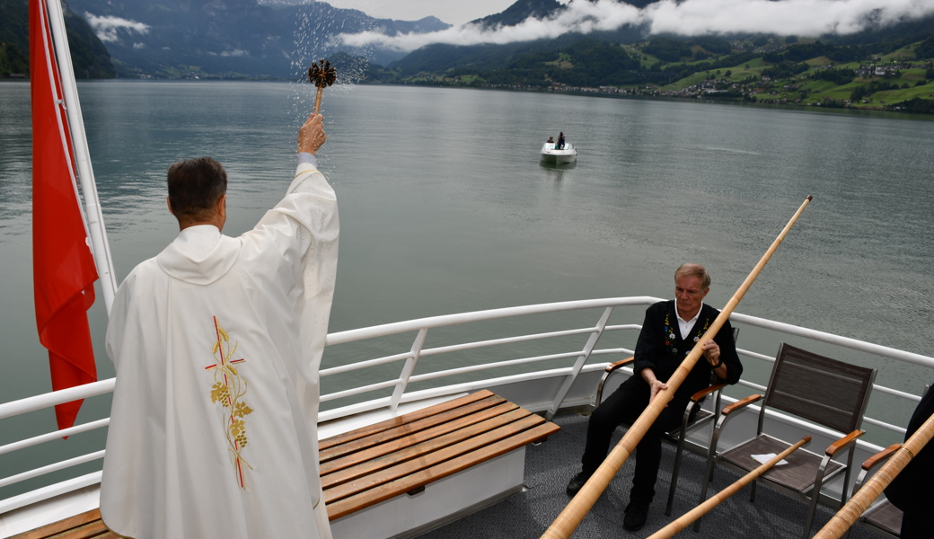 Vor vier Jahren zum ersten Mal angeboten: Segnung von Motorbooten.