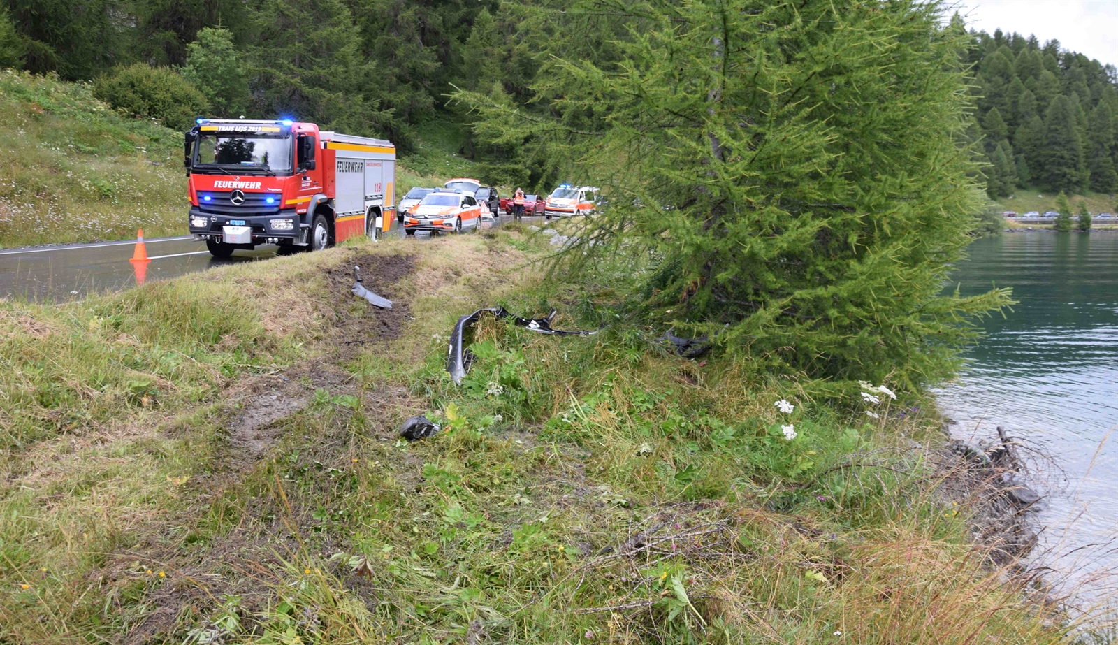 Polizeitaucher lokalisierten das Auto im See.