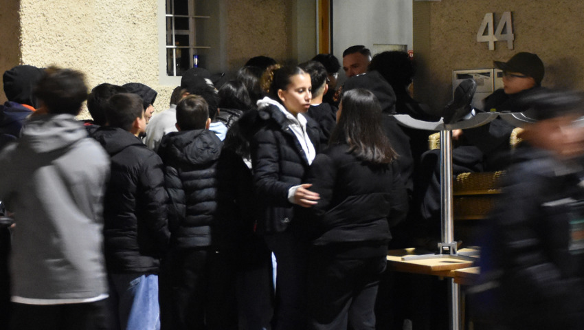 Einige versuchten ihr Glück beim Hintereingang.