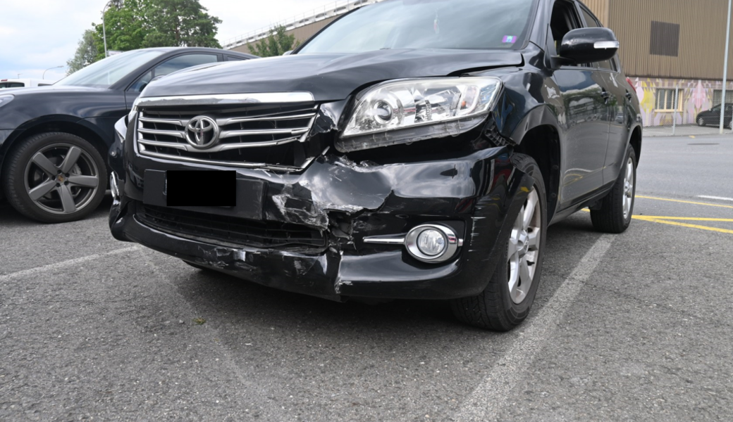  In Schaan kollidierte ein Personenwagenlenker gegen einen in entgegengesetzte Richtung fahrenden Personenwagen. 