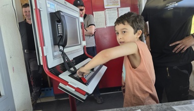 Herzenswunsch erfüllt: Julien übernimmt die Kontrolle über die Sesselbahn