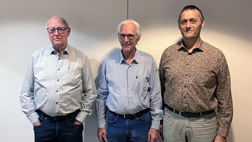 Ein gutgelauntes Führungsteam: v.l. Pius Büchel (Dirigent), Röbi Bislin (Präsident, neues Ehrenmitglied), Marcel Wessner (Chef Konzert-OK).