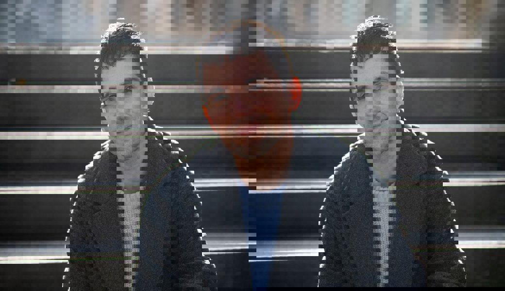 Sprung ins kalte Wasser: Der Rheintaler Clark S singt auf seinem Debütalbum über das, was wehtut