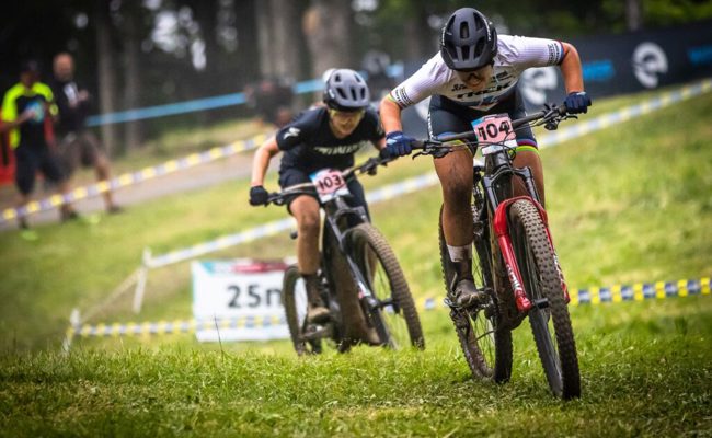 E-Mountainbike-Weltmeisterin Nicole Göldi siegt erstmals im Weltcup