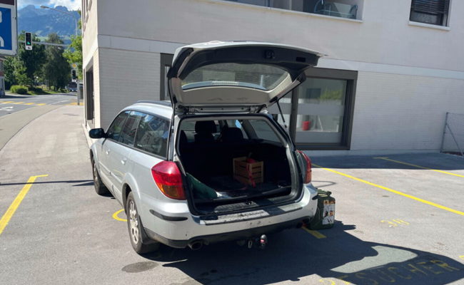 Benzinkanister fingen beim Tanken Feuer - Frau mit Brandverletzungen ins Spital eingewiesen