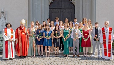 Dreimal Firmung mit Bischof Markus und Pfarrer Erich Guntli