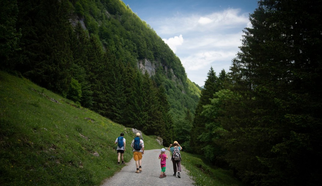 Je nach Komfort, Dauer und Angebot kann ein Familienausflug in die Berge schnell teuer werden.