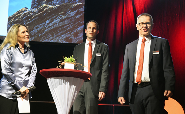 Statutenrevision und ein vergnügter Abend - Erfreuliche Generalversammlung für die Raiffeisenbank Obertoggenburg
