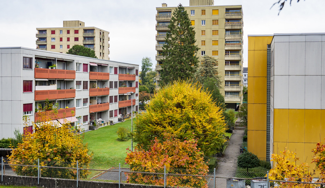 Mieter und Mieterinnen droht bald ein weiterer Aufschlag für ihre Wohnung wegen dem gestiegenen Referenzzinssatz.