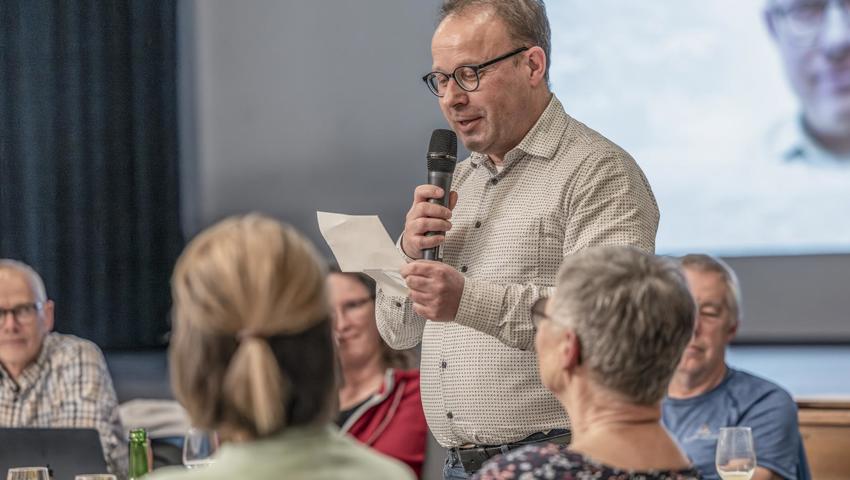 Vor seiner Wahl zum neuen Präsidenten stellt sich Harald Jenni den Mitgliedern vor.