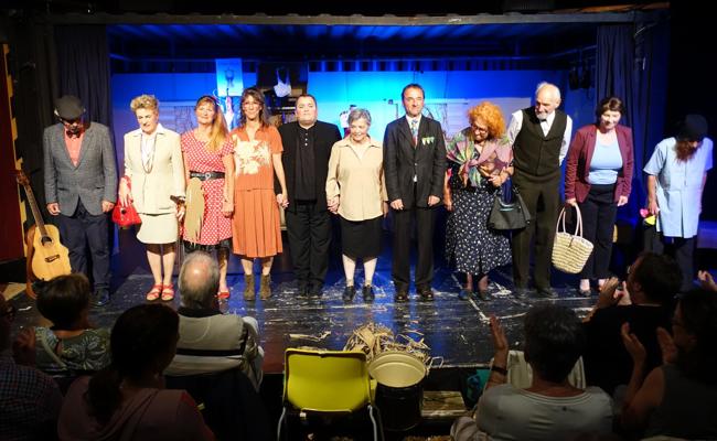 Dessousboutique stört Dorffrieden in Zeltainer-Eigenproduktion