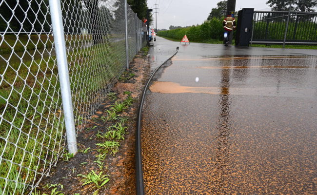 Mehrere hundert Liter Flüssigkeit ausgelaufen - keine Gefahr für die Fische im Kanal