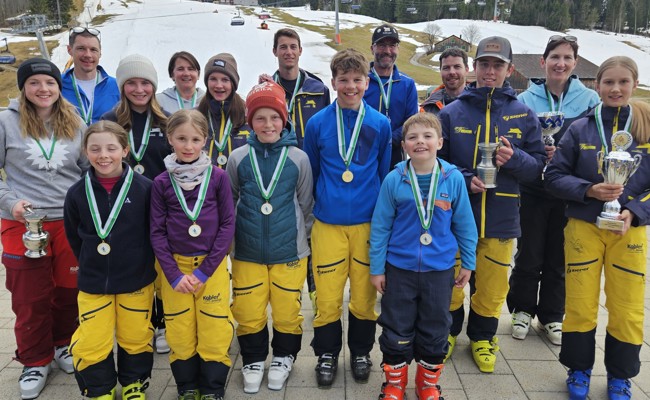 Vollgas am Clubrennen: Fahren, riskieren, analysieren, feiern