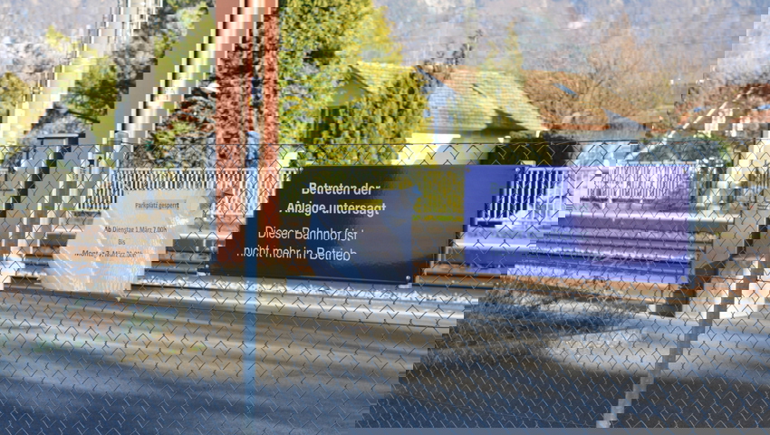  Der Bahnhof Trübbach ist seit vielen Jahren nicht mehr in Betrieb: Wartau stimmt am 10. April über einen Interessensbeitrag in der Höhe von 1,1 Millionen Franken zum Rückbau ab. 