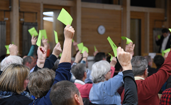 Bis in die Nacht Anträge behandelt