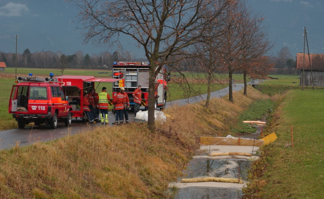 Schuldspruch: Bauer liess 40 Liter Öl in zwei Bäche fliessen