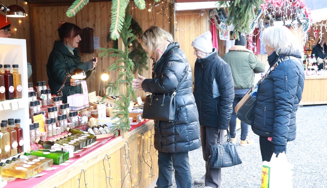 Chlausmarkt-Auftakt: Ruhiger Nachmittag auf dem Marktplatz