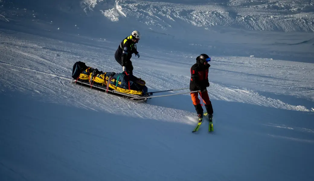 Unterwegs mit einem Pistenretter im Skigebiet Wildhaus.