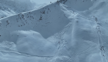 Vater und Sohn von Lawine verschüttet – einer überlebte nicht